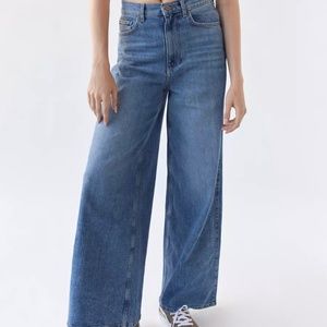 Wide jeans